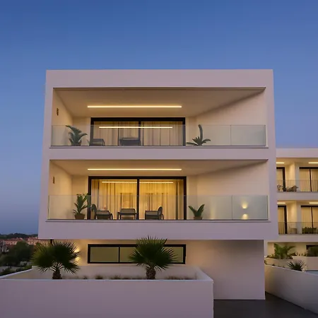 Ninemia Kallithea (Chalkidiki)