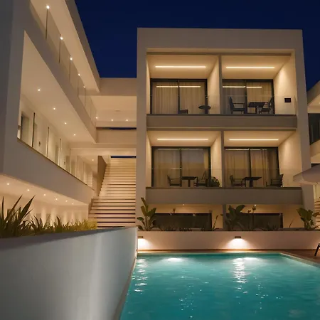 Ninemia * Kallithea (Chalkidiki)