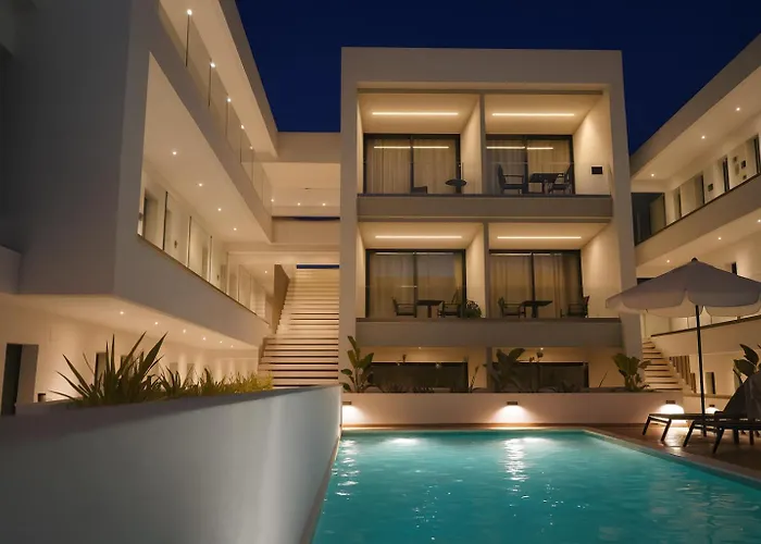Ninemia * Kallithea (Chalkidiki)